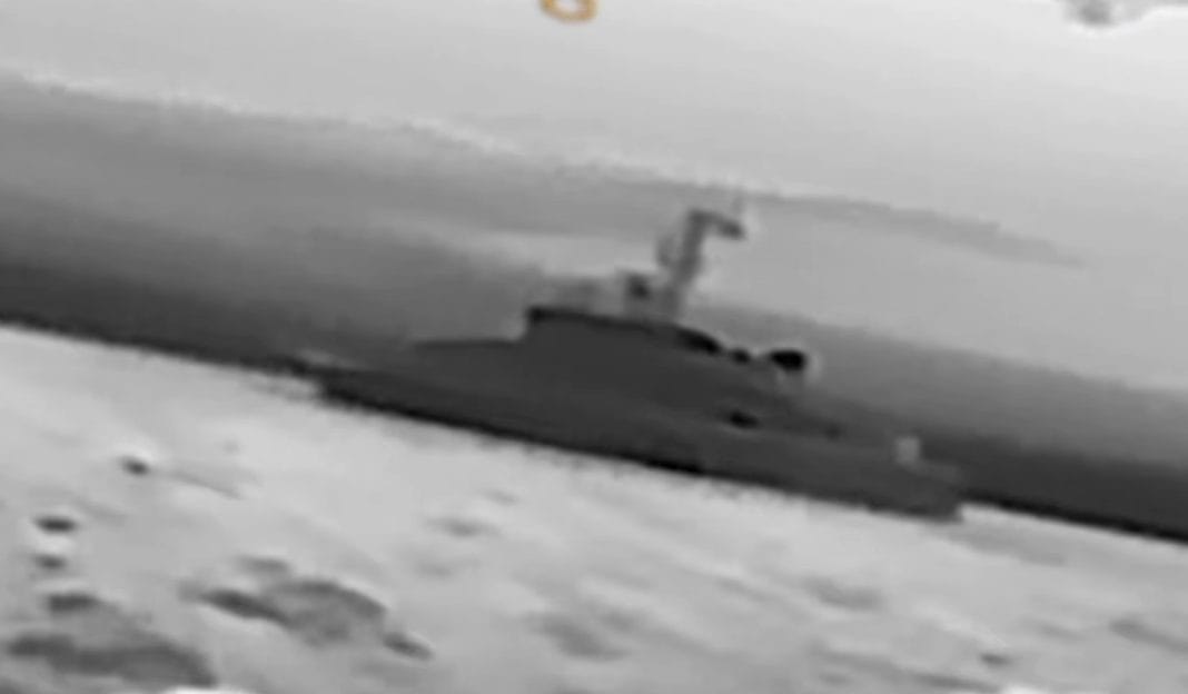 Ukrainian Navy hits Russian boats near Kerch bridge