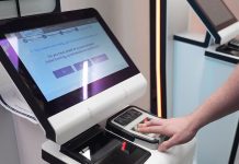 Ukrainians undergo biometrics at the border