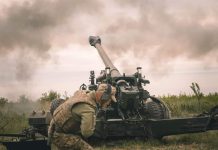 Ukrainian soldiers at their positions during the fighting