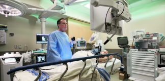 AI у лікуванні раку кишківника NHS