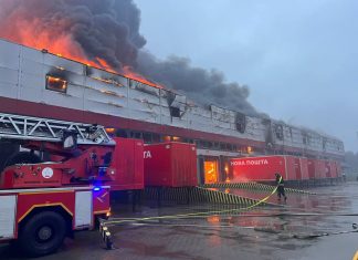Fire at Nova Poshta warehouses in Lutsk after Russian missile strike