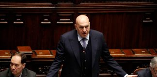 Світ охопило божевілля — заява міністра Італії Гвідо Кросетто під час виступу