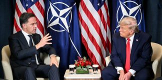 Трамп погрожує НАТО на зустрічі