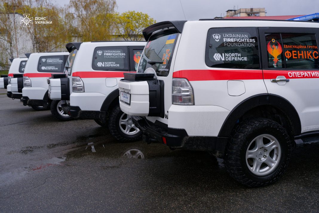 photo_2026-04-13_14-02-38 Transfer of armoured vehicles to the State Emergency Service of Ukraine