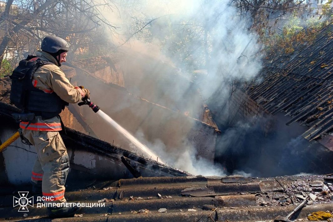 Обстріли Дніпропетровщини, руйнування та пожежі