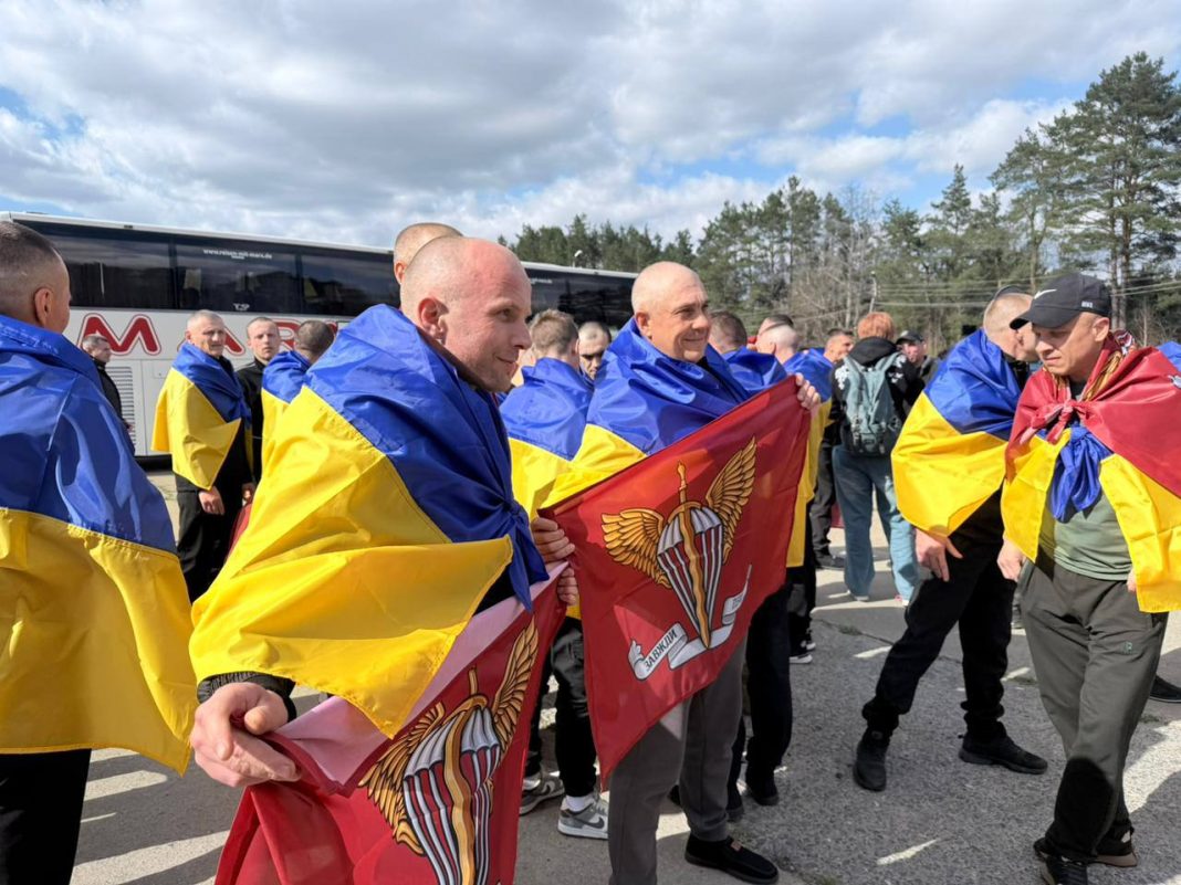 Ukrainian soldiers released after exchange