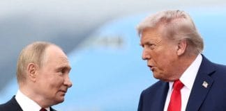 Дональд Трамп спілкується з королем Чарльзом — заява про наміри Путіна