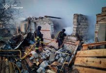 Обстріл Ямполя на Сумщині, рятувальники та песики