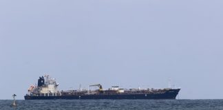 Танкер із паливом змінив курс: Куба без поставки Паливний танкер прямуэ до Венесуели