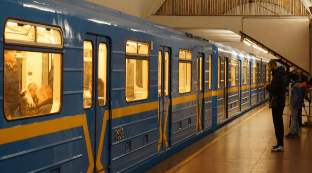 Собівартість проїзду в метро 64 грн