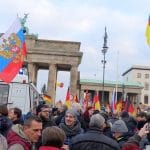 Берлін заборонив російські та радянські прапори