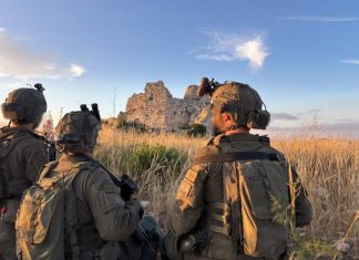 Israel regains control of medieval Beaufort Castle in Lebanon Israeli soldiers near Beaufort Castle in South Lebanon during the operation