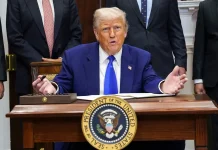 Президент Трамп під час зустрічі з журналістами в Білому домі