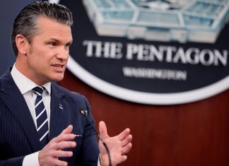 Сенат США вимагає терміново виділити $400 млн Україні Піт Гегсет у Пентагоні