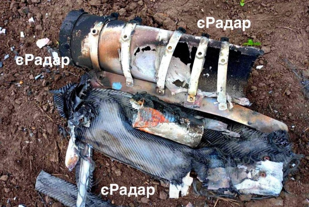 Касетні заряди на полі після атаки дронів