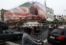 Іран наполягає щоб збагачений уран залишився в країні Верховний лідер Ірану відмовився вивозити збагачений уран