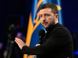 Зеленський готовий піти з посади заради безпеки України Володимир Зеленський під час розмови з журналістами