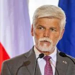 Президент Чехії закликав НАТО «показати зуби» Росії