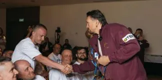 Ветерани ДТЕК підтримали Олександра Усика Олександр Усик на чемпіонському бою в Єгипті з підтримкою ветеранів ДТЕК