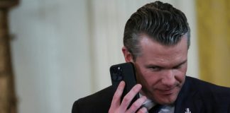 Білий дім наказав встановити власний додаток на телефони держслужбовців Смартфон із додатком Білого дому