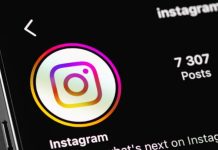 Meta запускає платні підписки для Instagram, Facebook і WhatsApp Екран смартфона з відкритим Instagram і платними функціями Stories