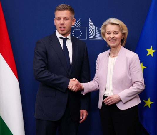 Угорщина домоглася розблокування європейських фондів на €16,4 млрд Петер Мадяр та Урсула фон дер Ляєн підписують угоду про розблокування єврофондів для Угорщини