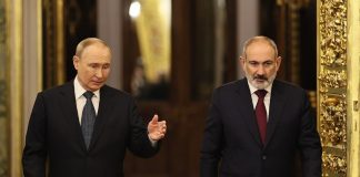 Vladimir Putin and Nikol Pashinyan during a meeting amid deteriorating relations between Russia and Armenia
