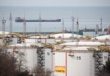 Кораблі в Ормузькій протоці на фоні нафтової кризи та конфлікту в Ірані