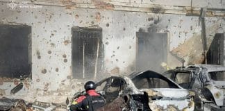 Пожежа після удару по Чернігову