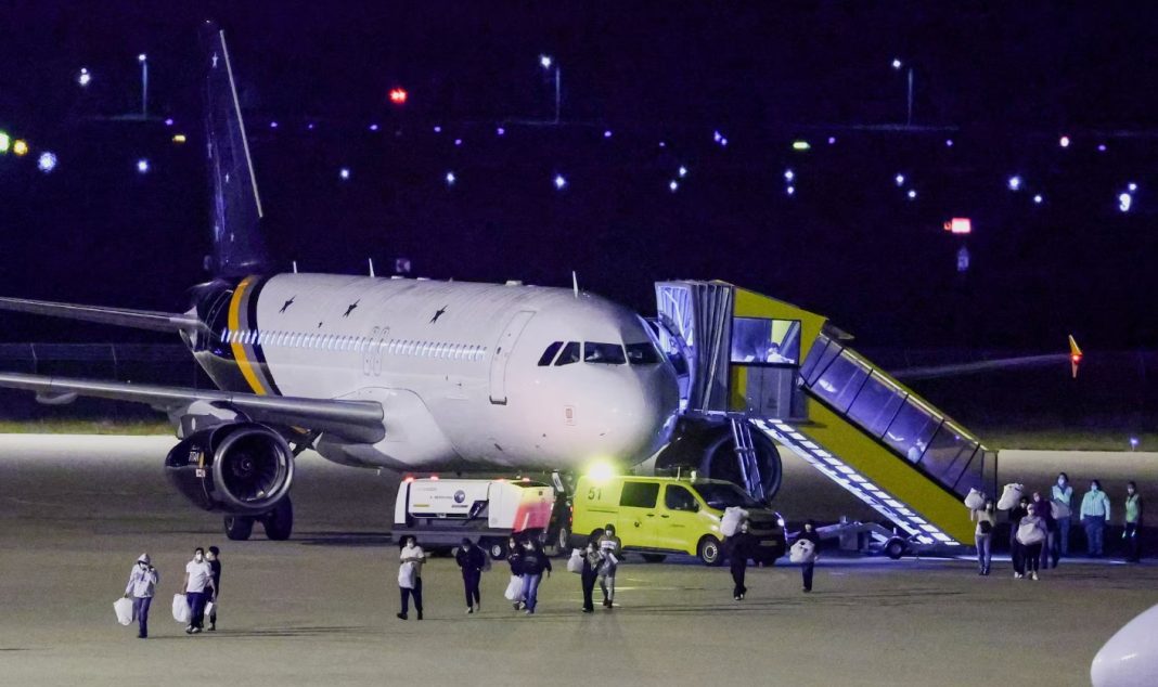 Planes with cruise passengers at the airport in the Netherlands