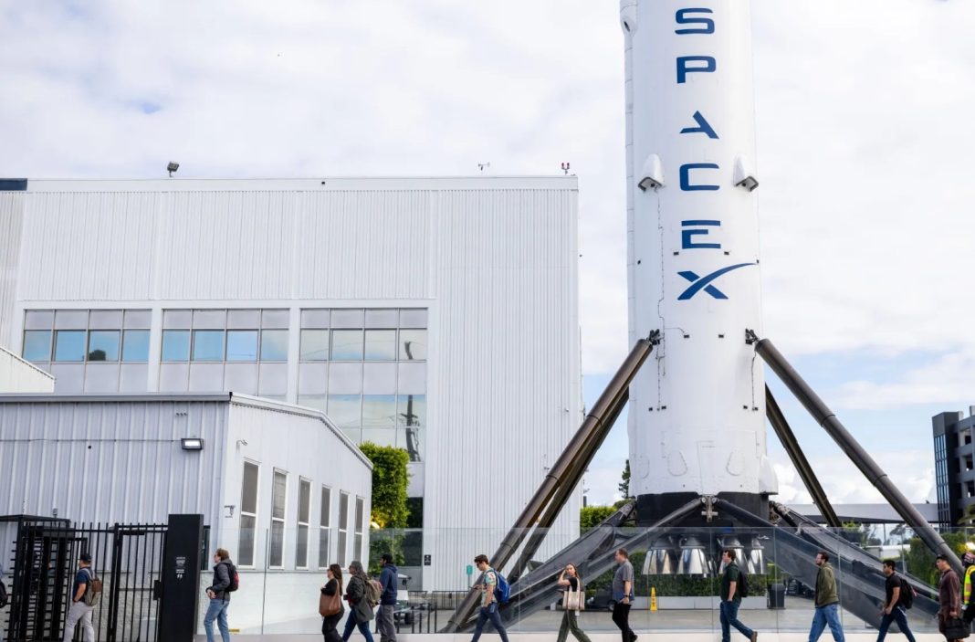 Google and SpaceX discuss space data centres