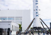 Google та SpaceX обговорюють космічні дата-центри
