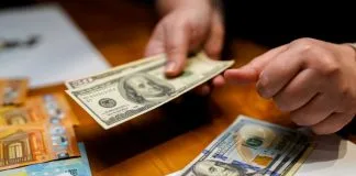 Курс долара та євро в Україні