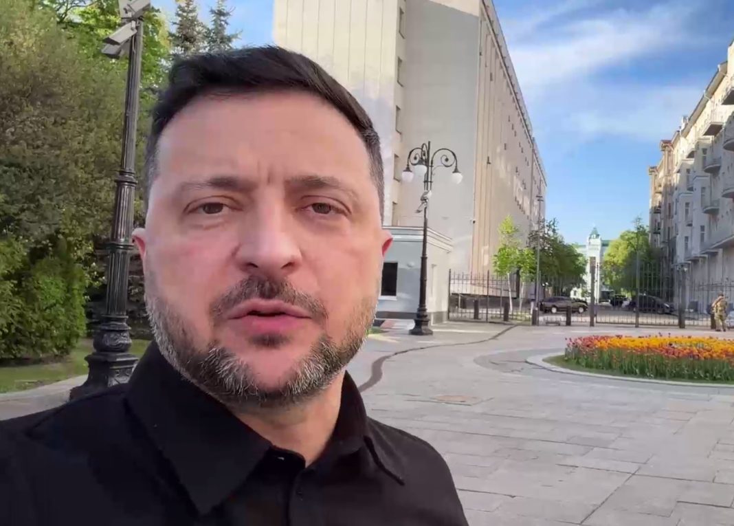 Зеленський закликає не їхати на парад у Москву