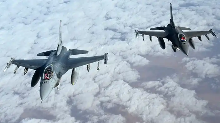 c6a4553-705 Літаки НАТО в небі Латвії
