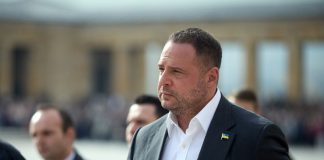 Адвокат Єрмака про підозру та плівки Міндіча