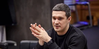 During the meeting, Defence Minister Mykhailo Fedorov discusses changes to the mobilisation and salaries of infantrymen.