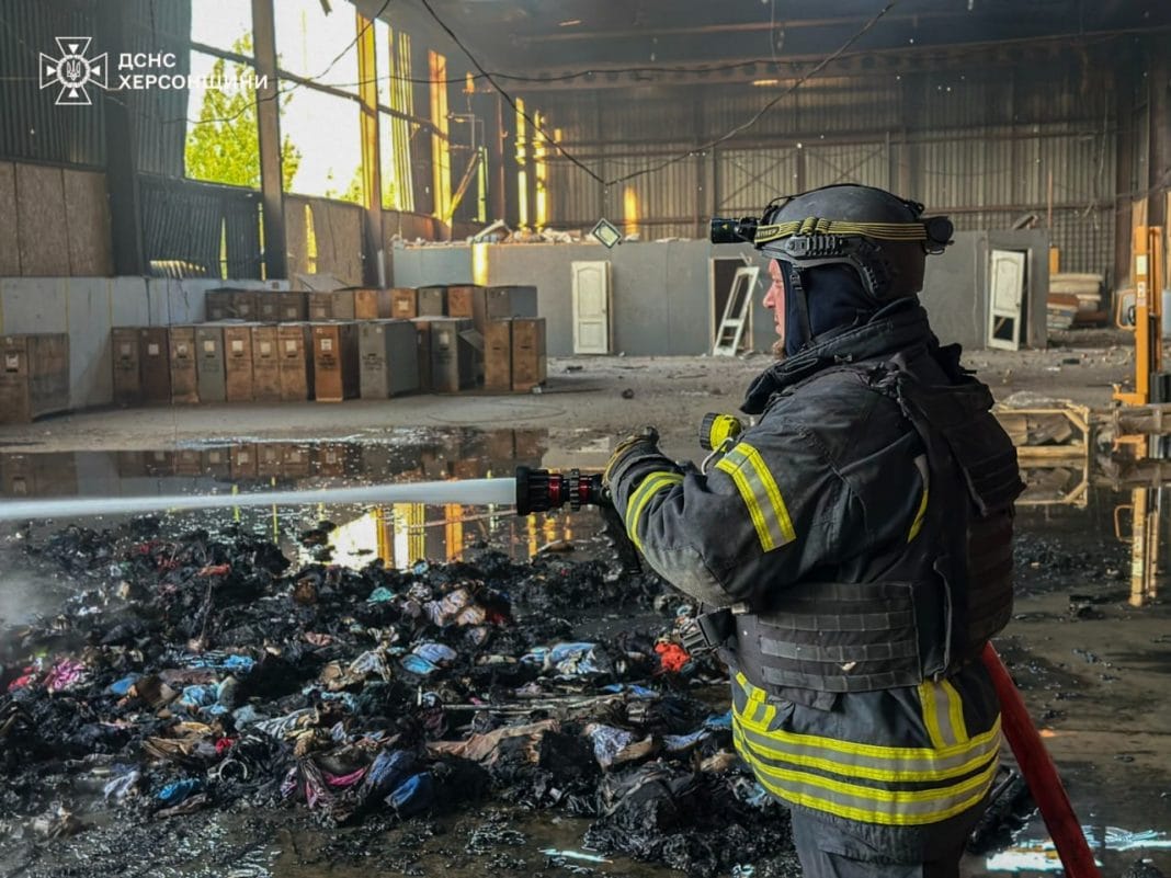 Рятувальники Херсона під обстрілом дронів
