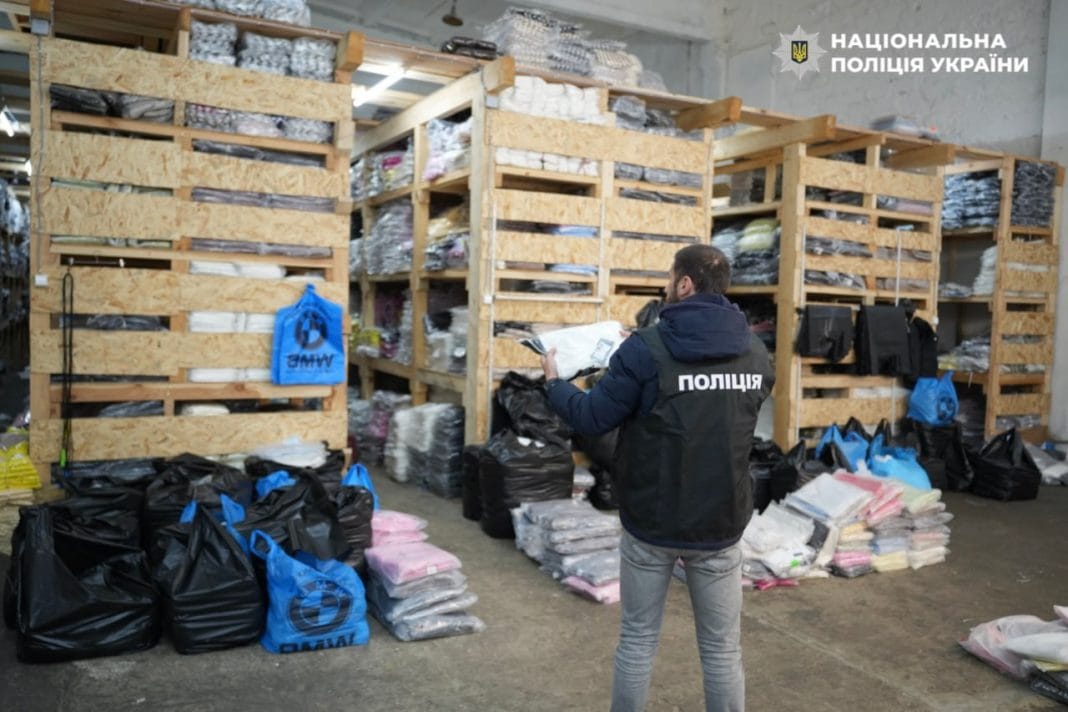 Гуманітарна допомога на ринку 7 км
