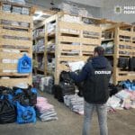 Гуманітарку продавали на «7 км»: поліція викрила схему на 44 млн грн