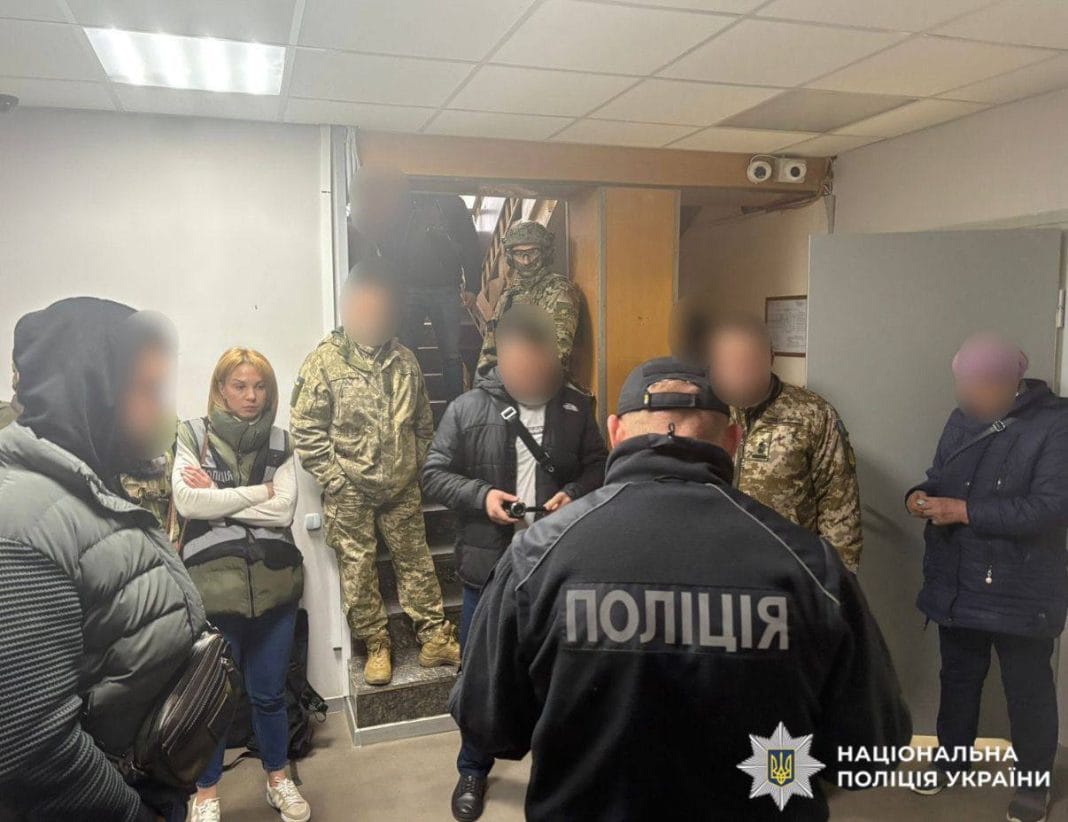 Затримання посадовця Бориспільського ТЦК під час отримання хабара