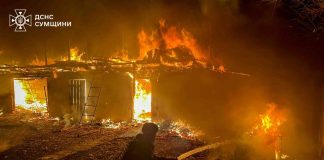 Пожежа після обстрілу у Сумській області