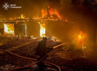Russia strikes at Sumy region: large-scale fire Fire after shelling in Sumy region