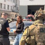 СБУ проводить обшуки у харківської автоблогерки