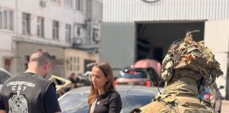 СБУ проводить обшуки у харківської автоблогерки Обшуки у волонтерки Анни Крівуц