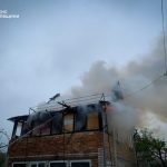 На Київщині після атаки БпЛА загорівся будинок
