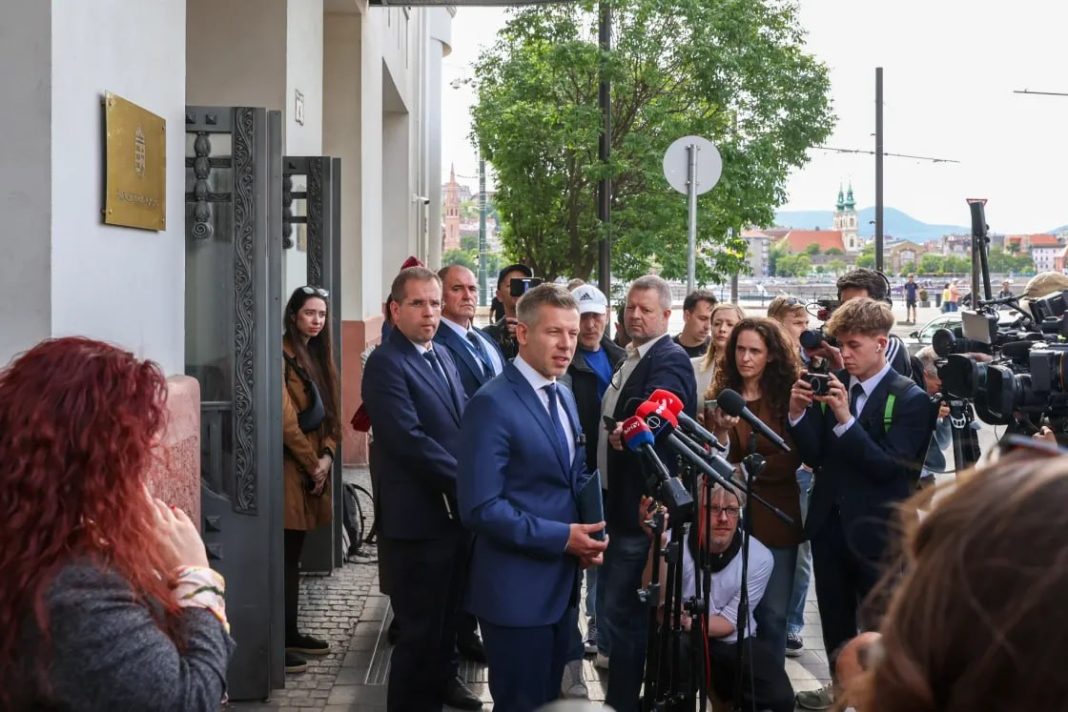 Угорщина передає виплати ексміністрів Україні