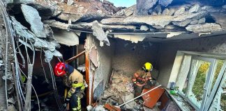 Наслідки обстрілів на Дніпропетровщині: пошкоджена п'ятиповерхівка у Дніпрі