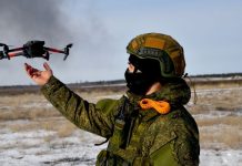 Бойовий дрон, зібраний із трофейних компонентів
