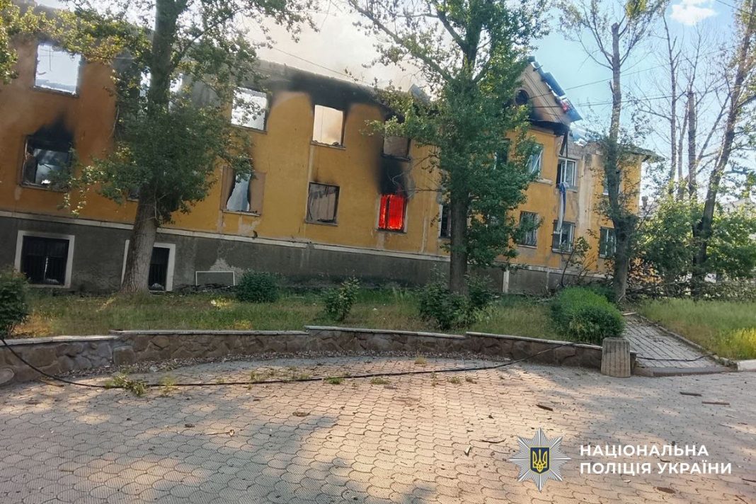 Руйнування житлових будинків у Краматорську після обстрілів